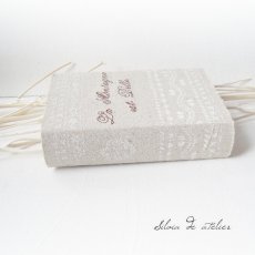 画像2: SELECT☆リネン刺繍　ブック型　小物入れ (2)